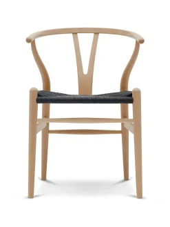 Carl Hansen & Søn Y-stol CH24, Bøg olie med sort flet af Hans J. Wegner> Spisebordsstole
