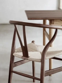 Carl Hansen & Søn Y-stol CH24, Eg røget olie af Hans J. Wegner> Spisebordsstole