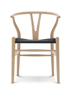 Carl Hansen & Søn Y-stol CH24, Eg røget olie med sort flet af Hans J. Wegner> Spisebordsstole