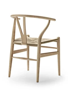 Carl Hansen & Søn Y-stol CH24, eg sæbe af Hans J. Wegner><noscript><img width=