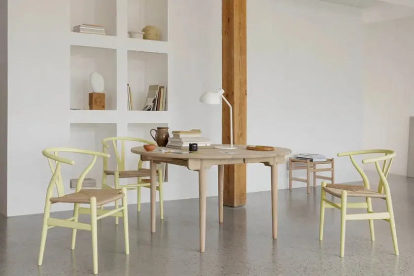 Carl Hansen & Søn Y-stol CH24 Soft Blue af Hans J. Wegner> Spisebordsstole