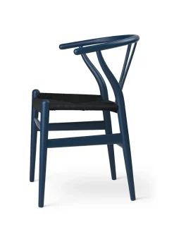 Carl Hansen & Søn Y-stol CH24 Soft Natural White med sort flet af Hans J. Wegner><noscript><img width=