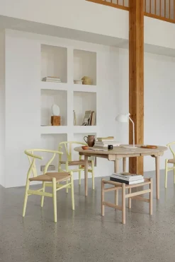 Carl Hansen & Søn Y-stol CH24 Soft Olive Green af Hans J. Wegner><noscript><img width=