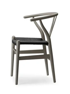 Carl Hansen & Søn Y-stol CH24 Soft Pewter med sort flet af Hans J. Wegner><noscript><img width=