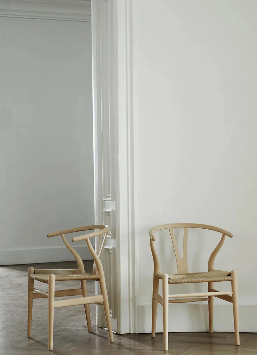 Carl Hansen & Søn Y-stol CH24, sort bøg af Hans J. Wegner> Spisebordsstole