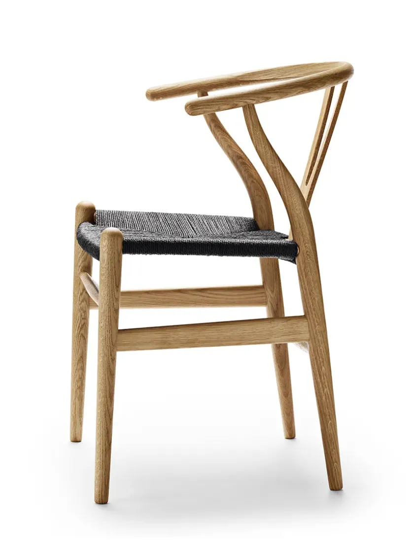 Carl Hansen & Søn Y-stol CH24, sort eg med sort flet af Hans J. Wegner> Spisebordsstole