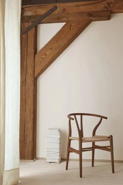 Carl Hansen & Søn Y-stol CH24, Valnød lak af Hans J. Wegner><noscript><img width=