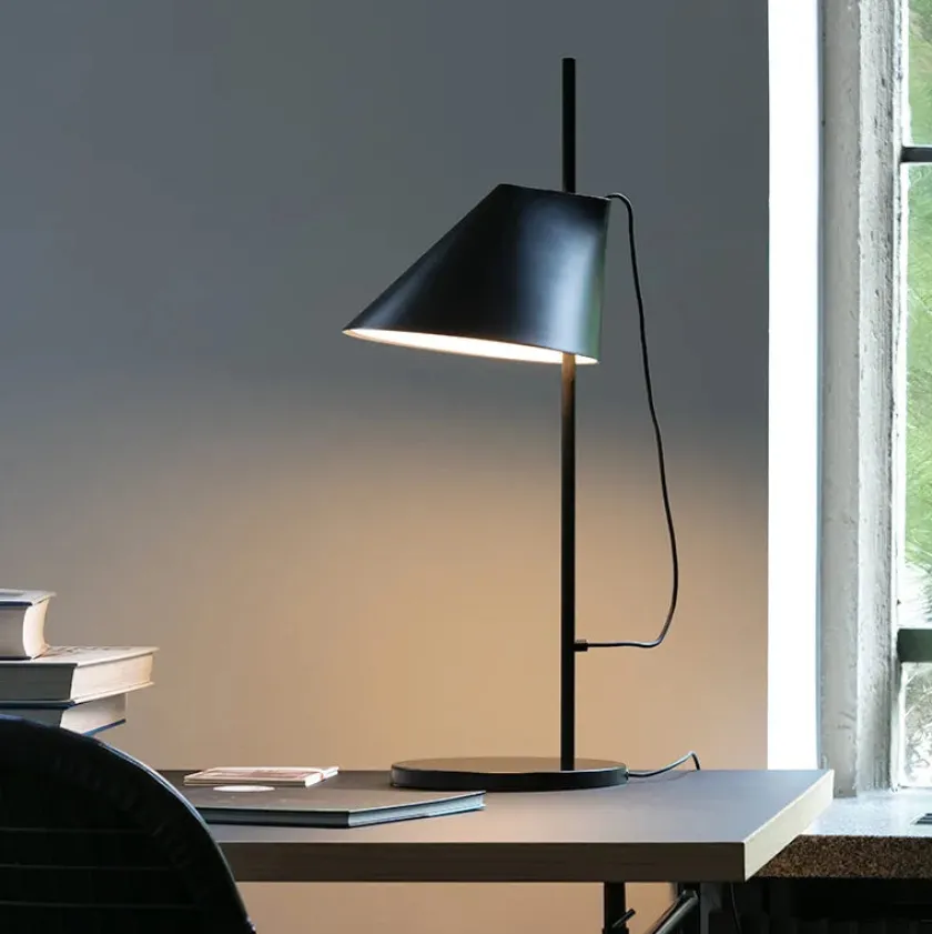 Louis Poulsen Yuh bordlampe fra> Spots